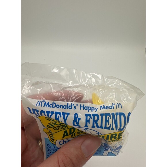 1993 McDonald’s Mickey & Friends EPCOT Chip in China Toy Sealed - Picture 7 of 9